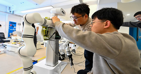 天津滨海高新区：创新潮涌 “新”意盎然