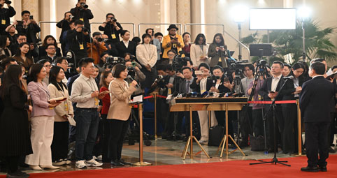 十四届全国人大四次会议第三场“部长通道”集中采访活...